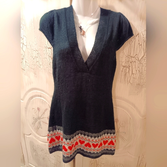 Wet Seal Heart Knit Sweater Top - Picture 1 of 9